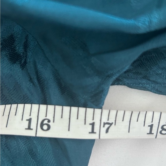 Band of the Free Camille Teal Satin Crossover Crop Top Size Small NWT - Picture 7 of 9